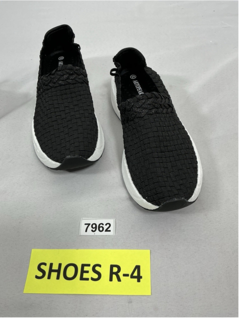 Womans New Artopeak Woven Slip On Fashion Sneakers Size 8.5 To 9 Black